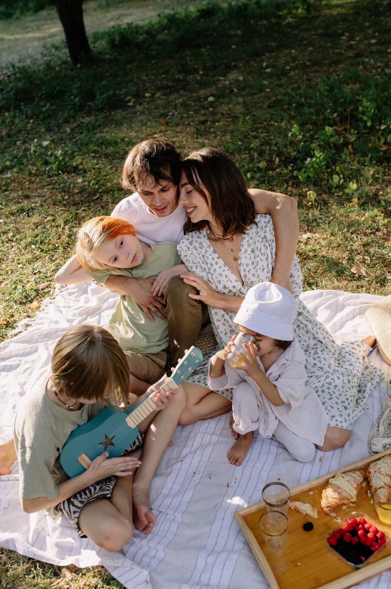 Семейная фотосессия в летнем парке